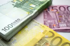 44 Eur To Czk